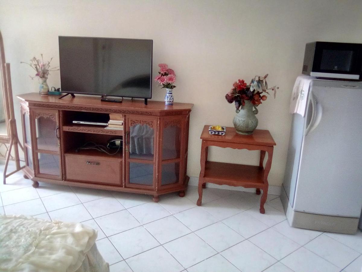 View Talay Condo #1 = Jomtien Call Me +66-8-68409-206 Pattaya Luaran gambar